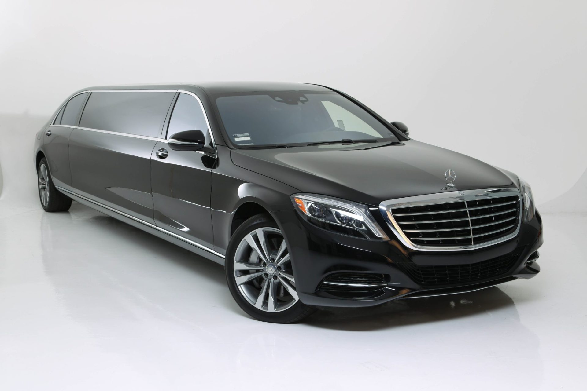 Mercedes Benz S-Class Stretched Limousine - Exterior Photo #1