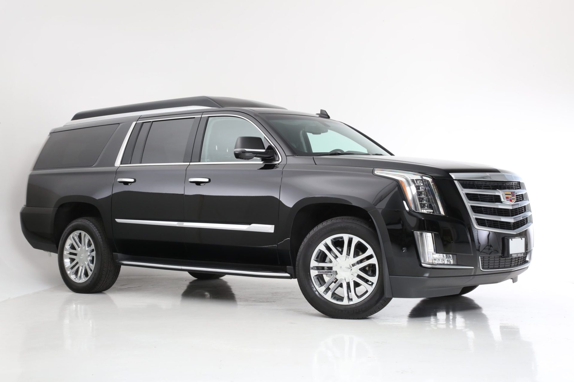 Cadillac Escalade ESV Limousine - Exterior Photo #3