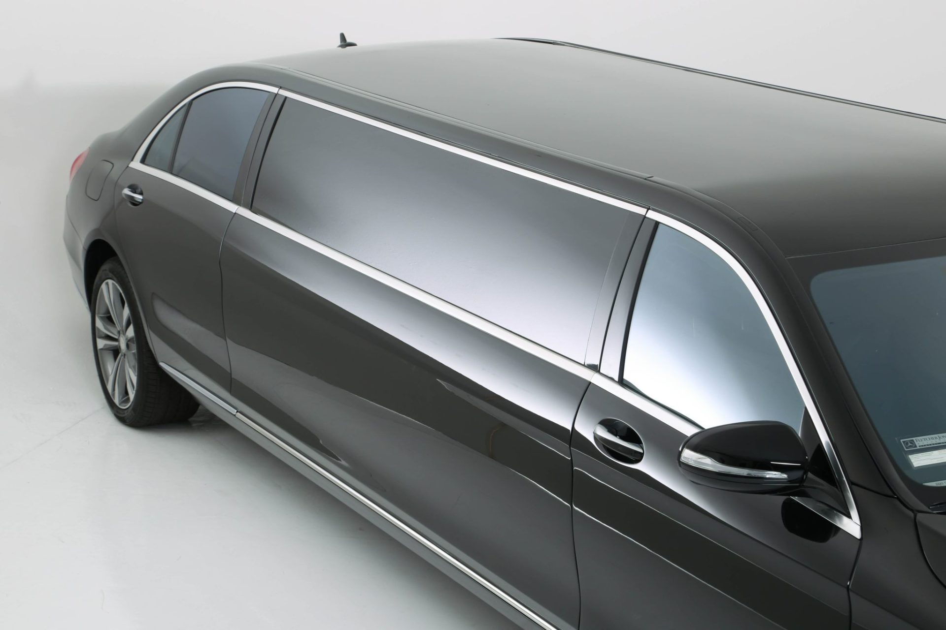 Mercedes Benz S-Class Stretched Limousine - Exterior Photo #10