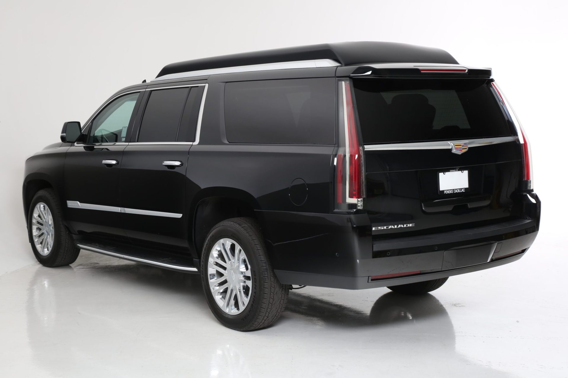 Cadillac Escalade ESV Limousine - Exterior Photo #5