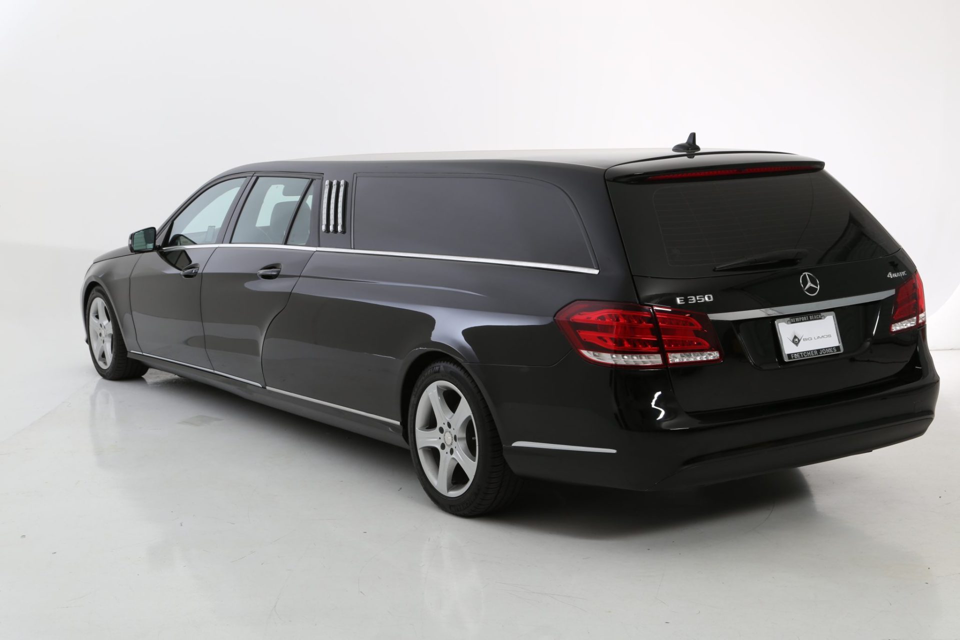 Mercedes Benz S-Class Hearse Limousine - Exterior Photo #11