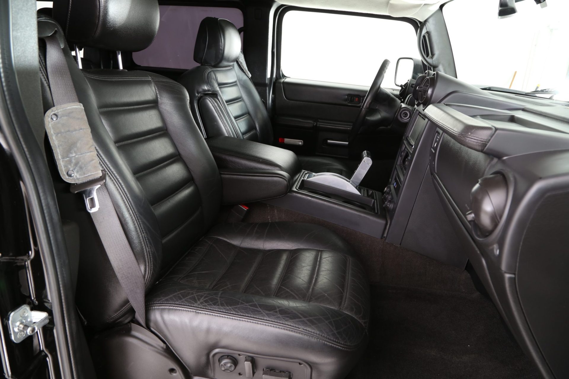 Hummer Custom 6-Door Limousine - Interior Photo #2